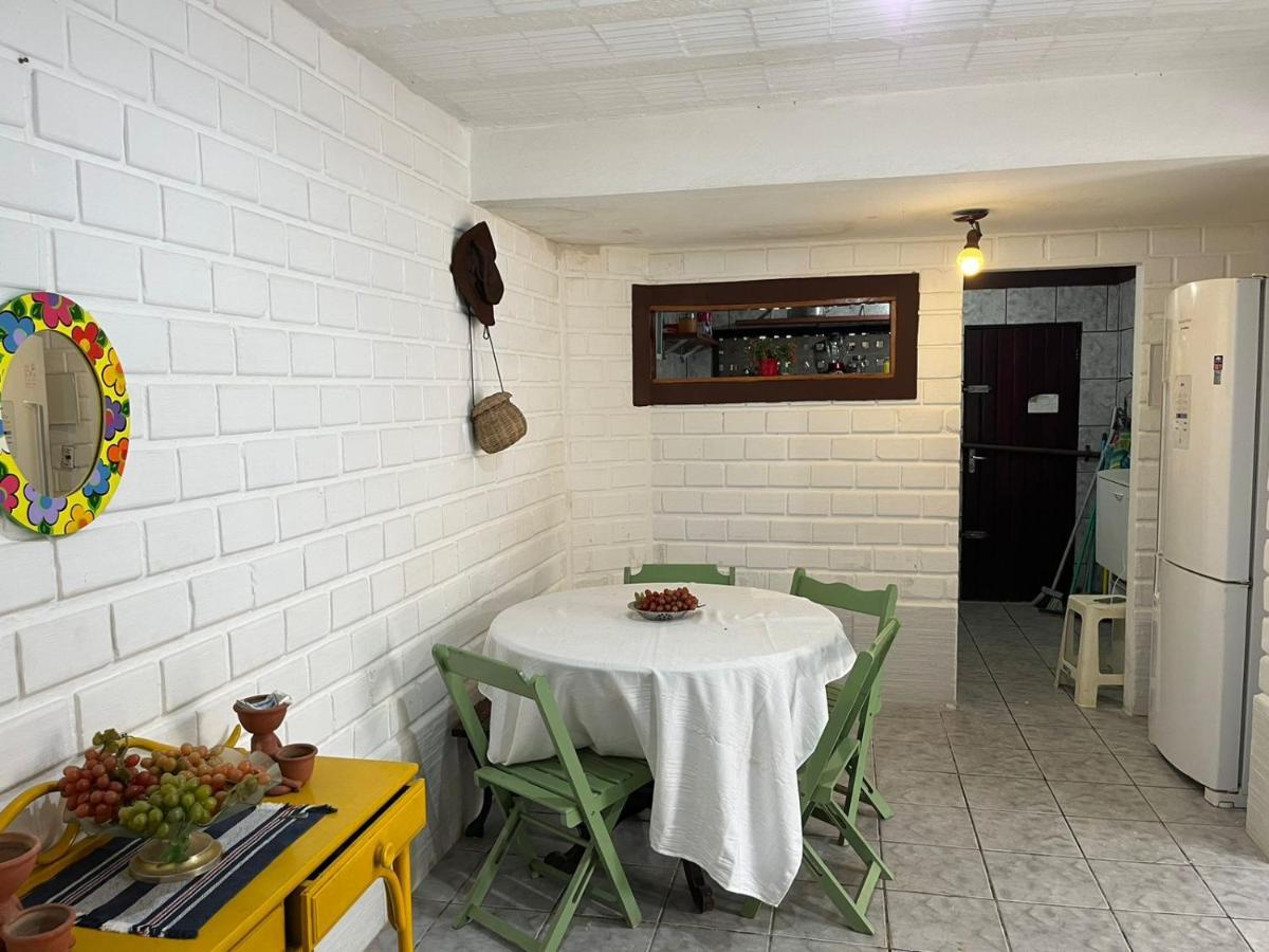 Hostel Porto Vip Порту-де-Галиньяш Экстерьер фото