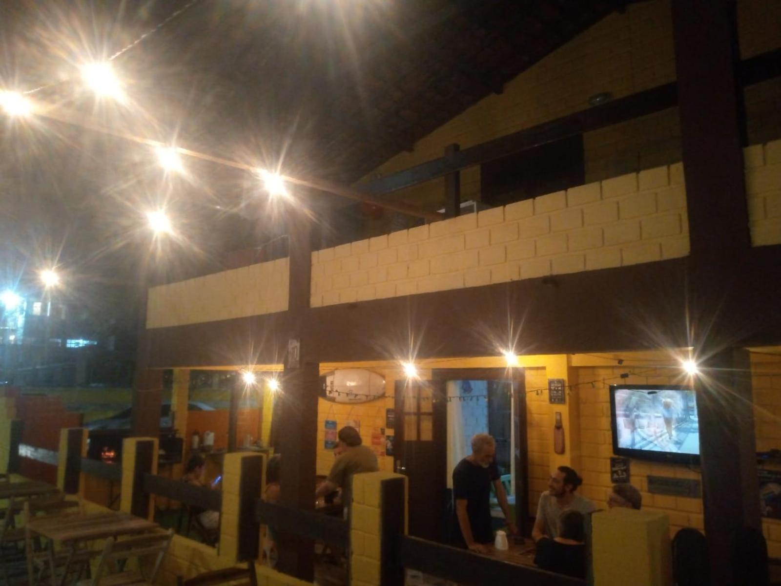 Hostel Porto Vip Порту-де-Галиньяш Экстерьер фото