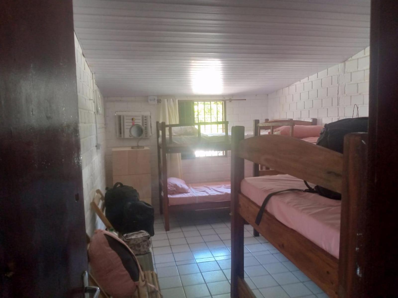 Hostel Porto Vip Порту-де-Галиньяш Экстерьер фото